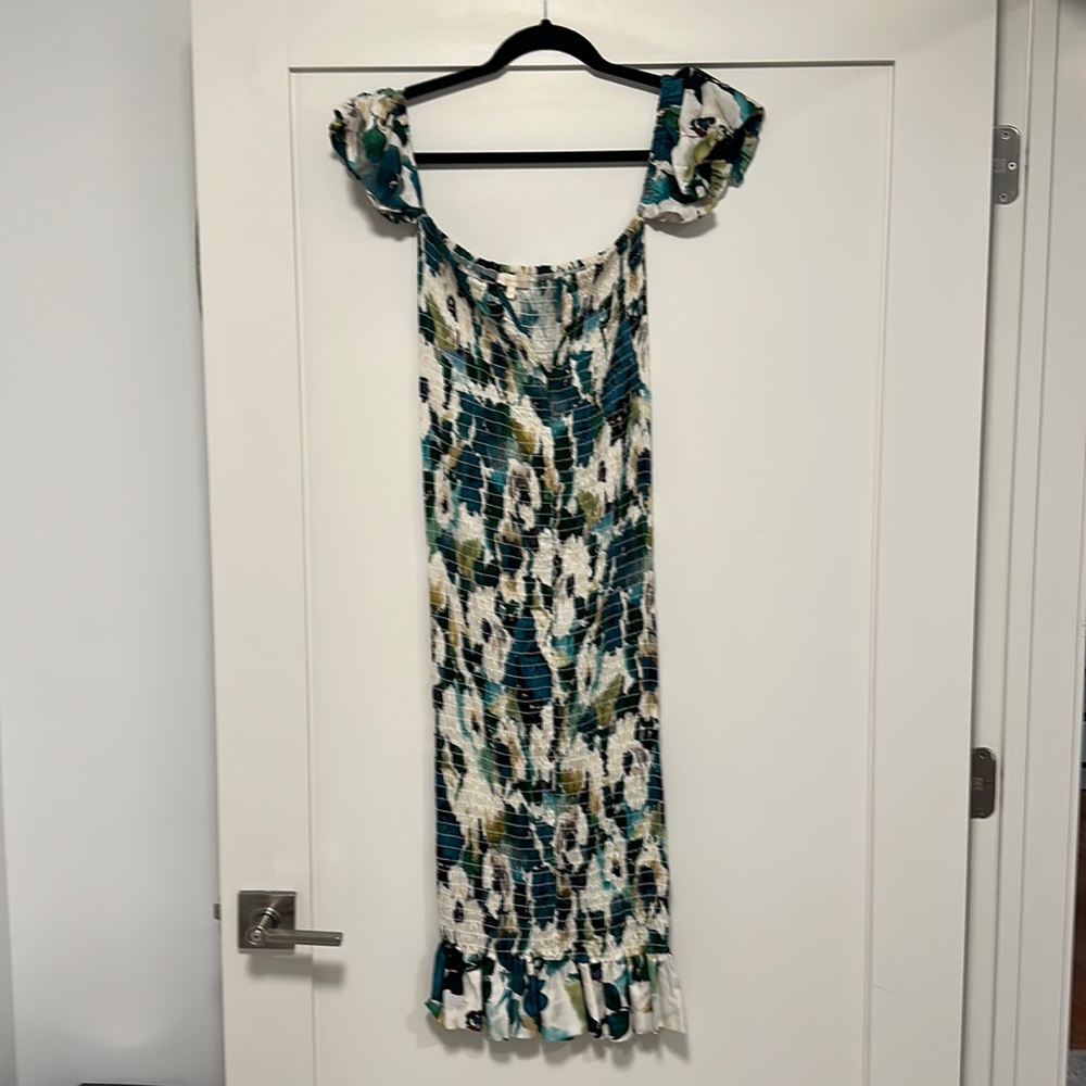 EUC Sun Becomes Her floral smocked midi dress size 6 worn once